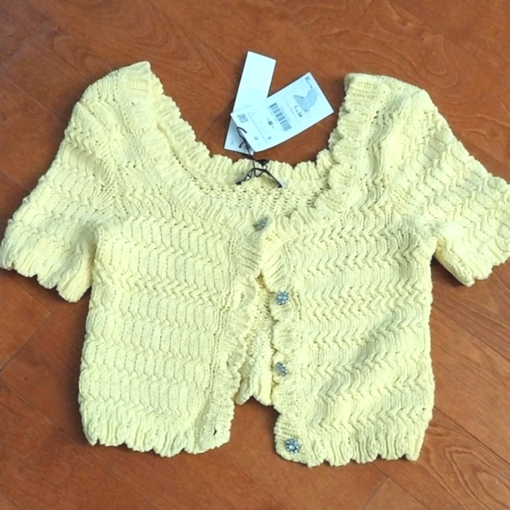 🌼 Brand New Yellow 💯％ Cotton Crochet Top